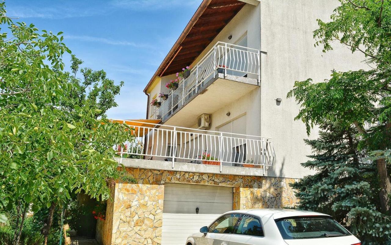 Apartments With A Parking Space Smrika, Kraljevica - 15709 Luaran gambar