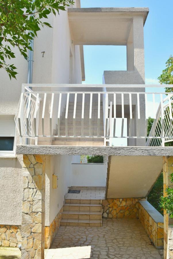 Apartments With A Parking Space Smrika, Kraljevica - 15709 Luaran gambar